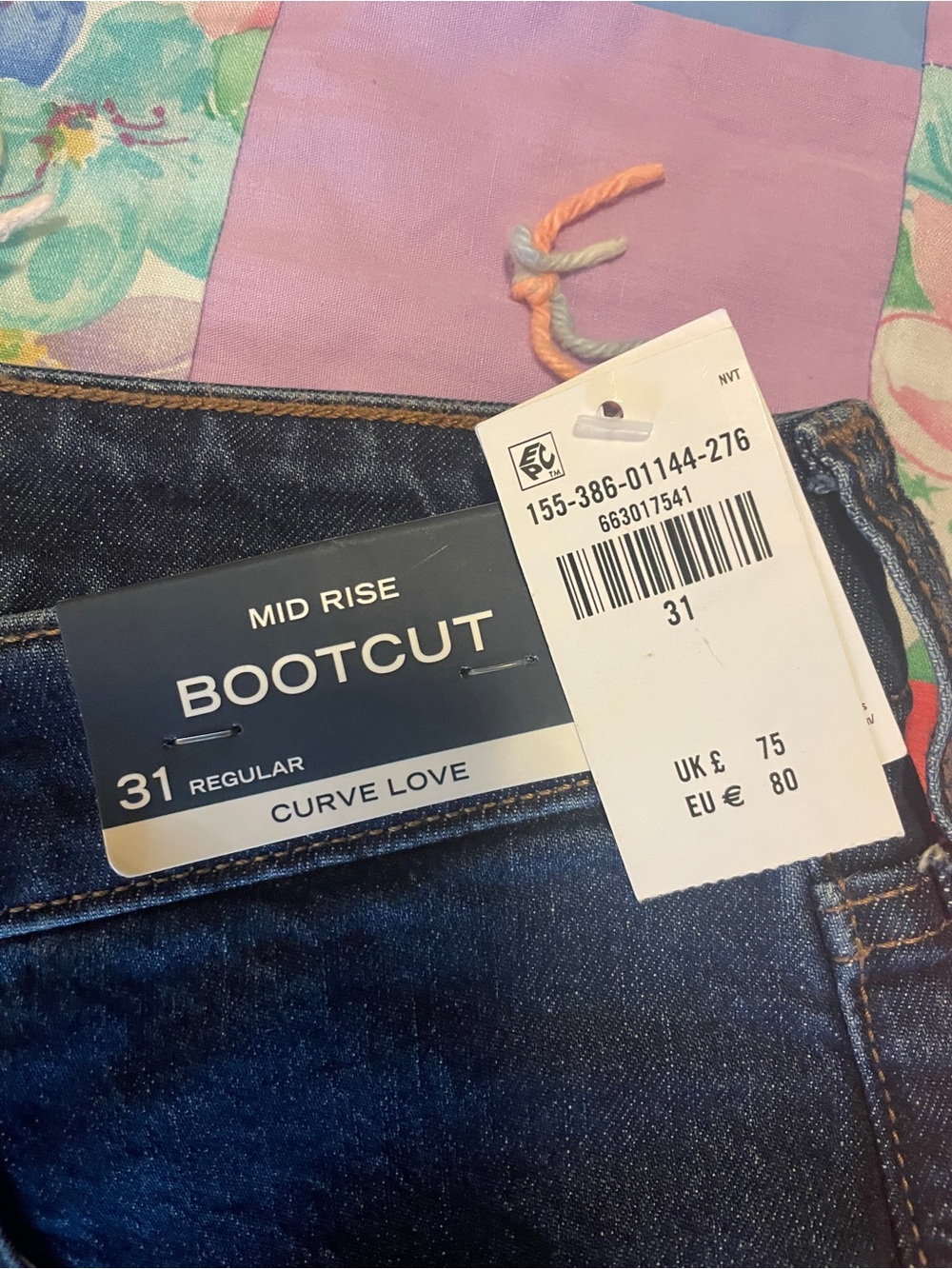 Abercrombie & Fitch Dark Blue Mid Rise Bootcut Jeans size 31 reg